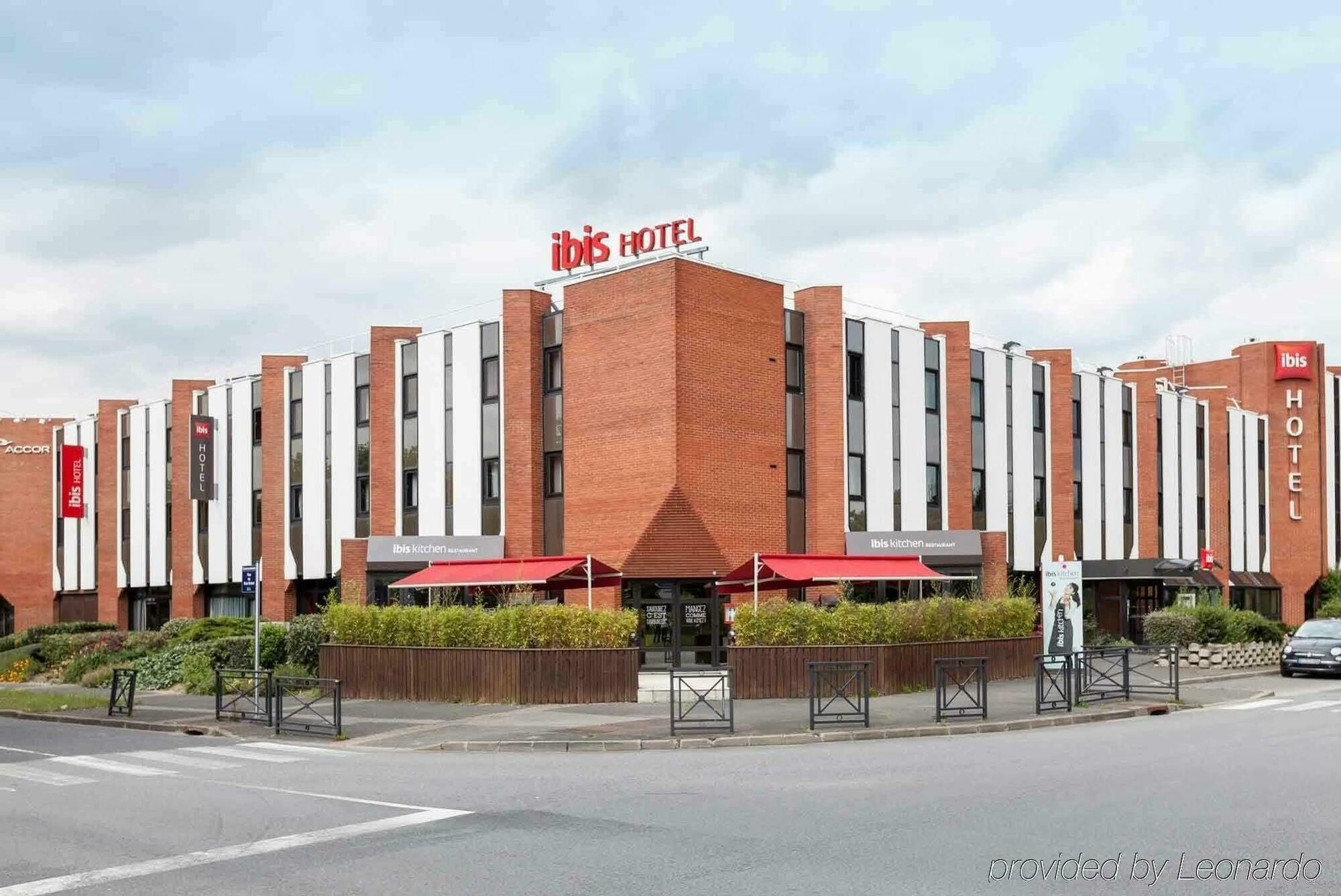 Ibis Évry-Courcouronnes Hotel Exterior foto